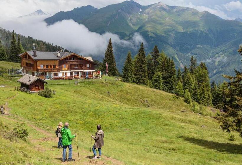 ユースホステル Gasthaus Furlhütte