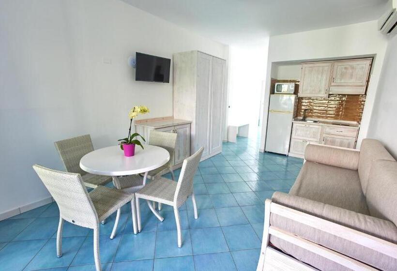 Ancora Resort