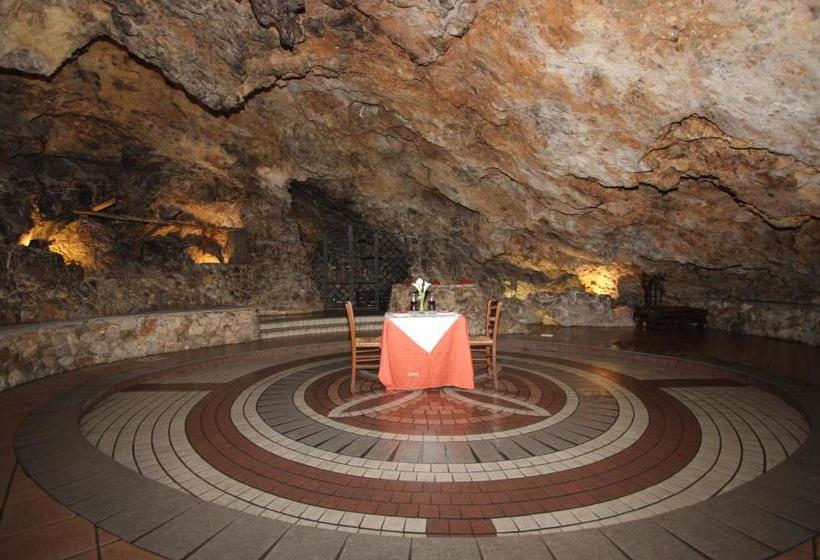 فندق Agriturismo La Grotta