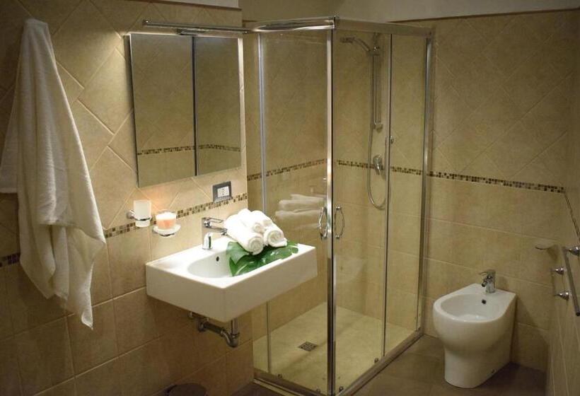 بنسيون Cento Tari' Guest House