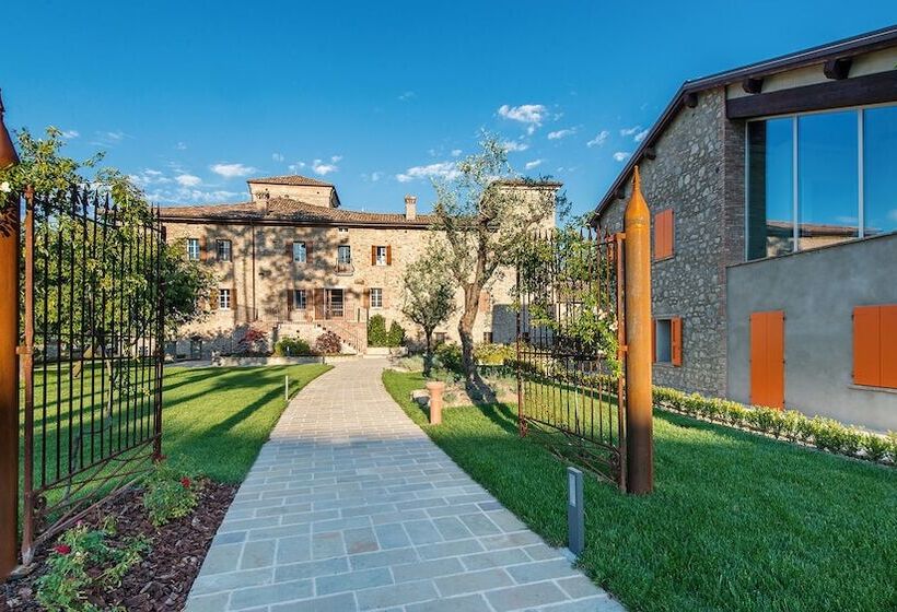 הוסטל Borgo Cadonega