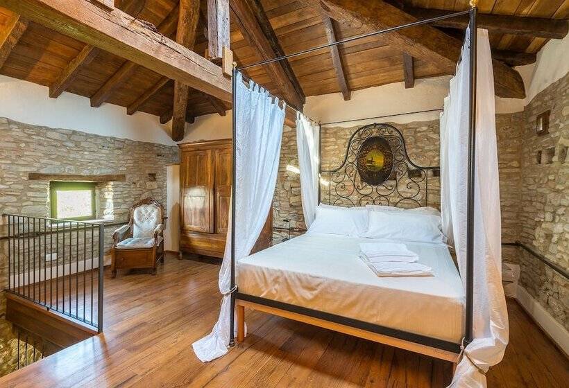 הוסטל Borgo Cadonega