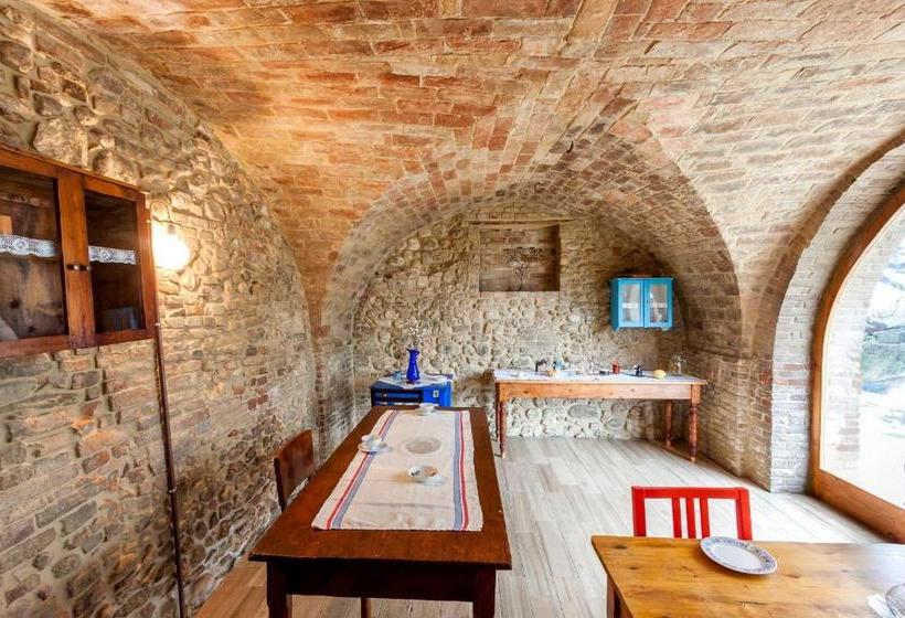 فندق Agriturismo Bio Melampo