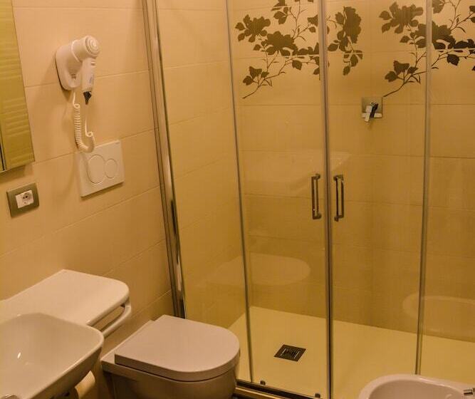 بنسيون Atlantis Inn Castelgandolfo