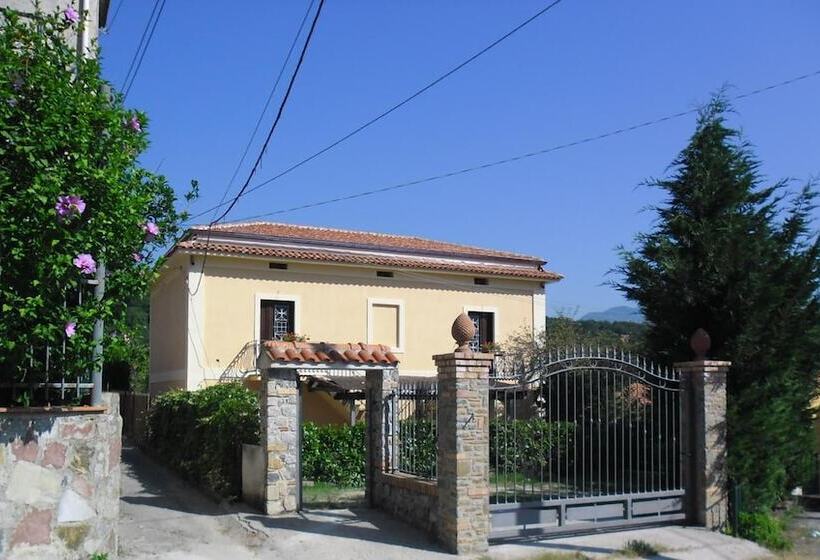 ベッドアンドブレックファースト Casale Del Borgo