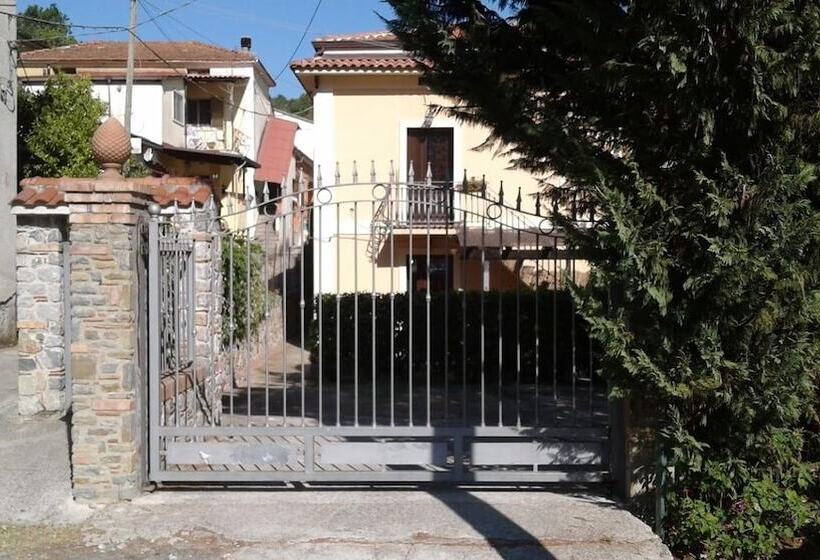 ベッドアンドブレックファースト Casale Del Borgo