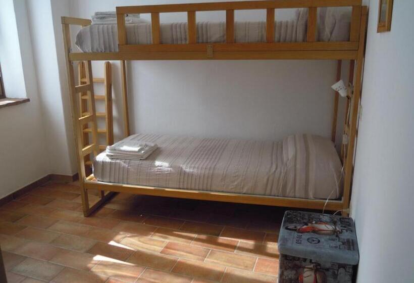فندق Cascina Formighezzo