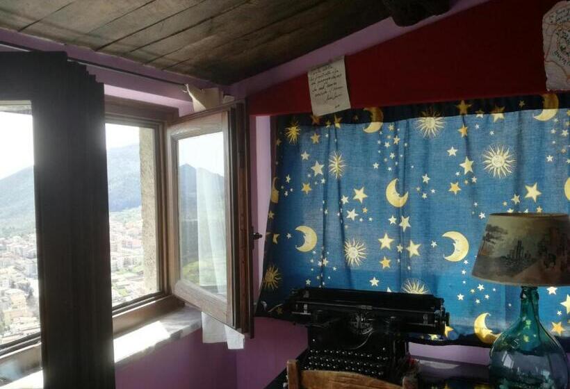 פנסיון Il Nibbio   Torretta Del Poeta