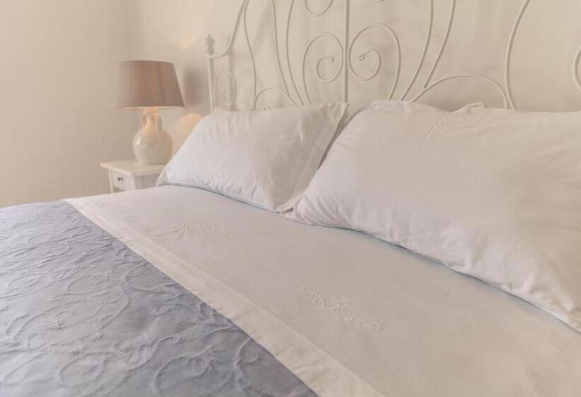 پانسیون Marinella Suite Home