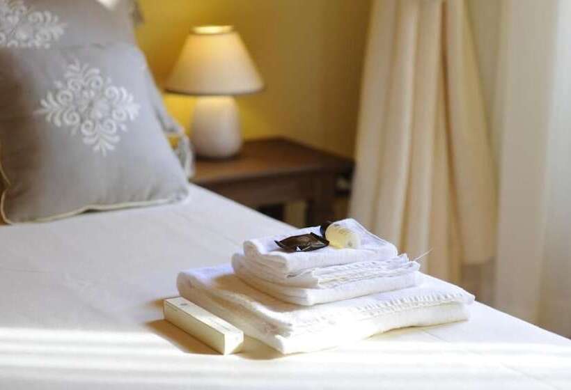 پانسیون Piazza Azuni 18 Guest House