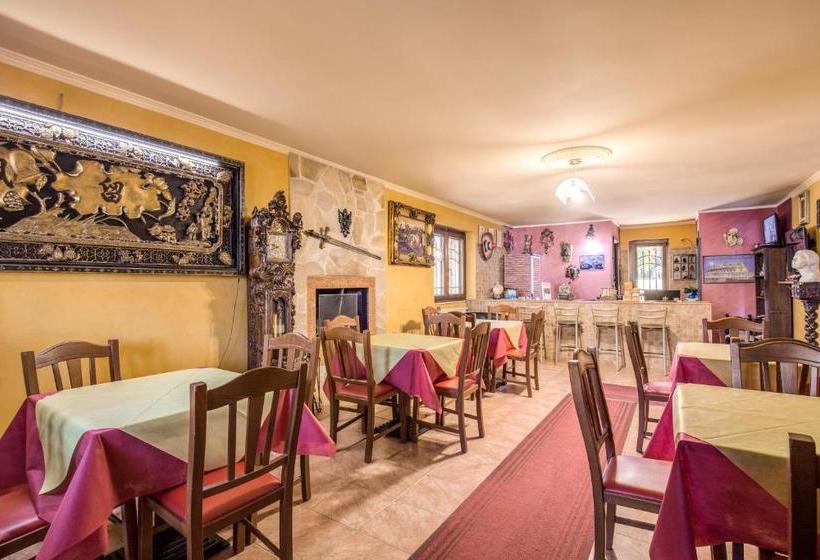 بنسيون Villa Gengi