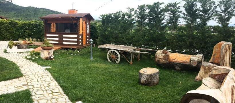 فندق Agriturismo Il Timo