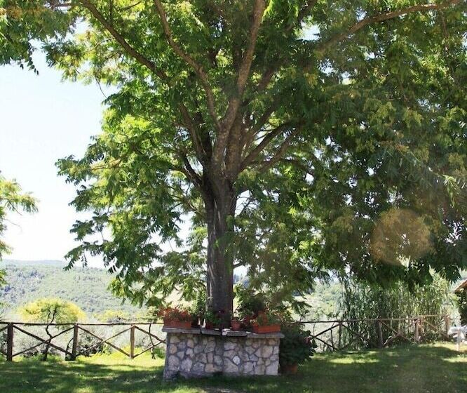 فندق Agriturismo Podere Luchiano