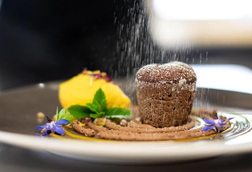 پانسیون Ladurner