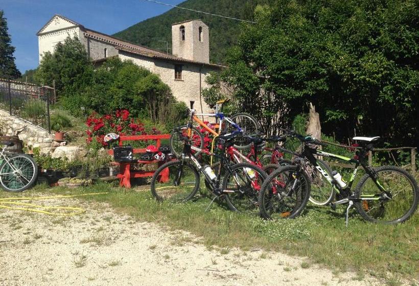 호텔 Agriturismo Zafferano E Dintorni