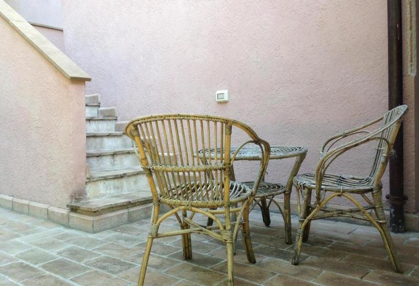 호텔 Agriturismo Zafferano E Dintorni