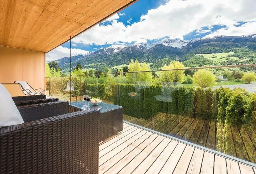 Отель Residence Garni Haus Tschenett
