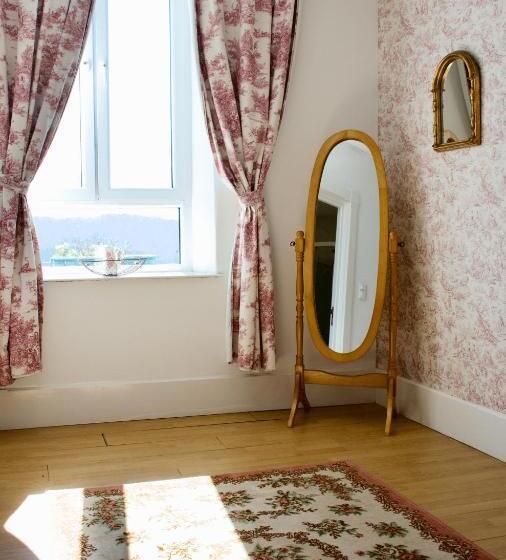 مبيت وإفطار Valfrescos   Lac De Guerlédan