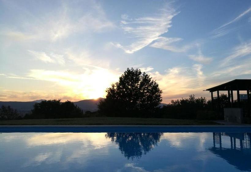 فندق Agriturismo Cornieto