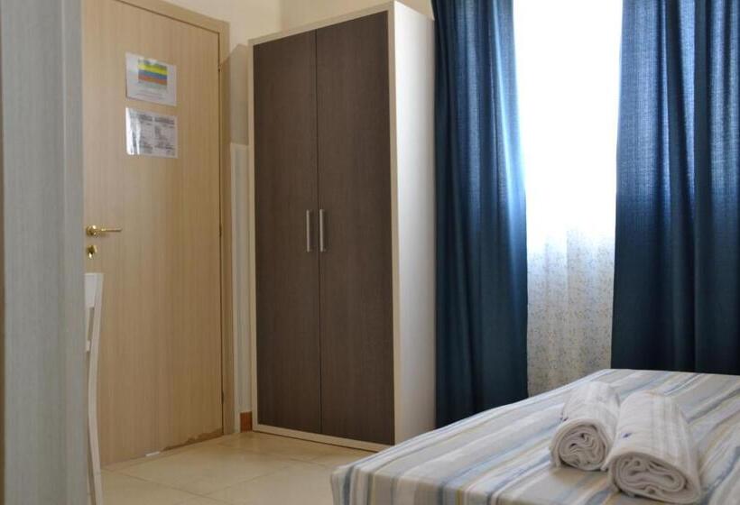 펜션 Affittacamere Torre Lapillo