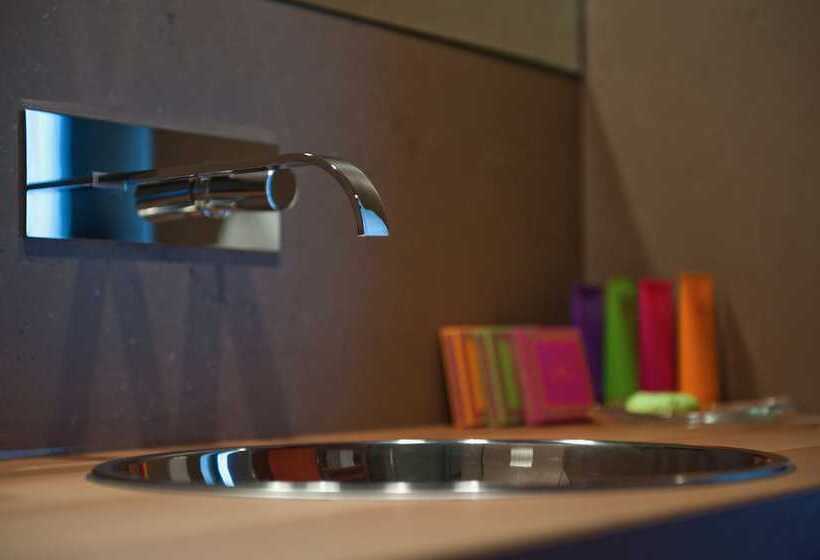 Vivere Suites & Rooms