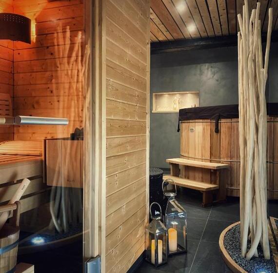 بنسيون La Maison D Inès And Ugolin & Spa