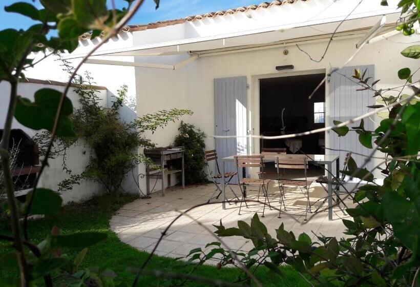 بنسيون Chambres D'hôtes Les Sarments