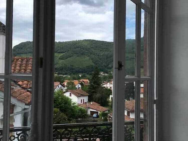 پانسیون La Villa Esponda