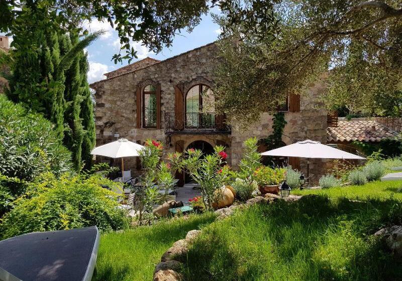 پانسیون Villa Arca
