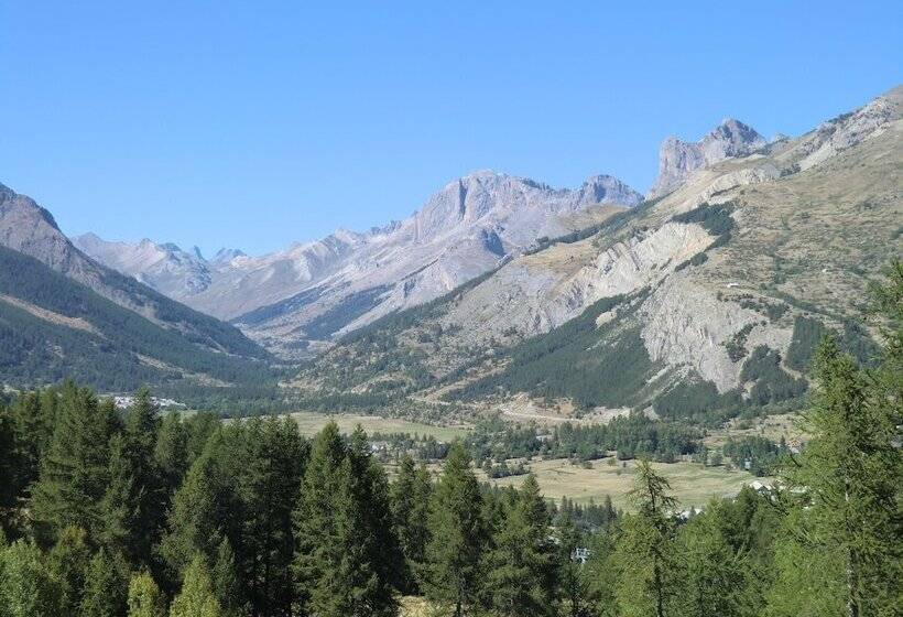 호스텔 Auberge Du Pont De L Alp