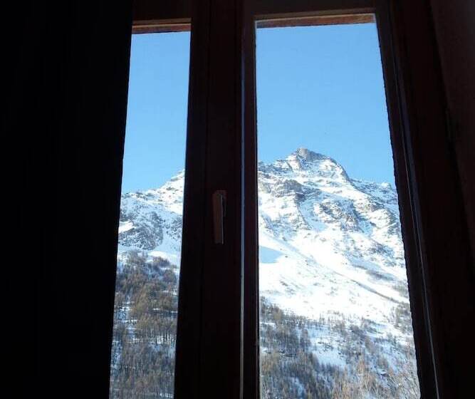 호스텔 Auberge Du Pont De L Alp