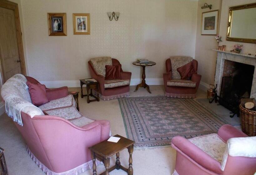 Haselor Farm B & B