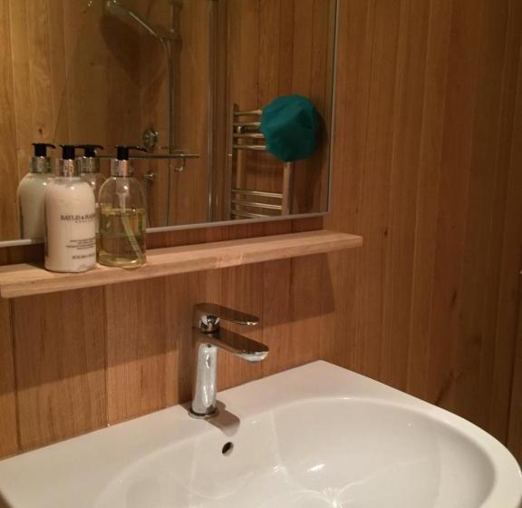 پانسیون Baye House