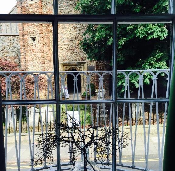 پانسیون Baye House