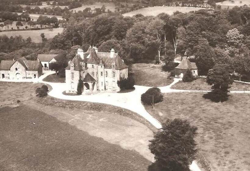 بنسيون Château De Montbrault