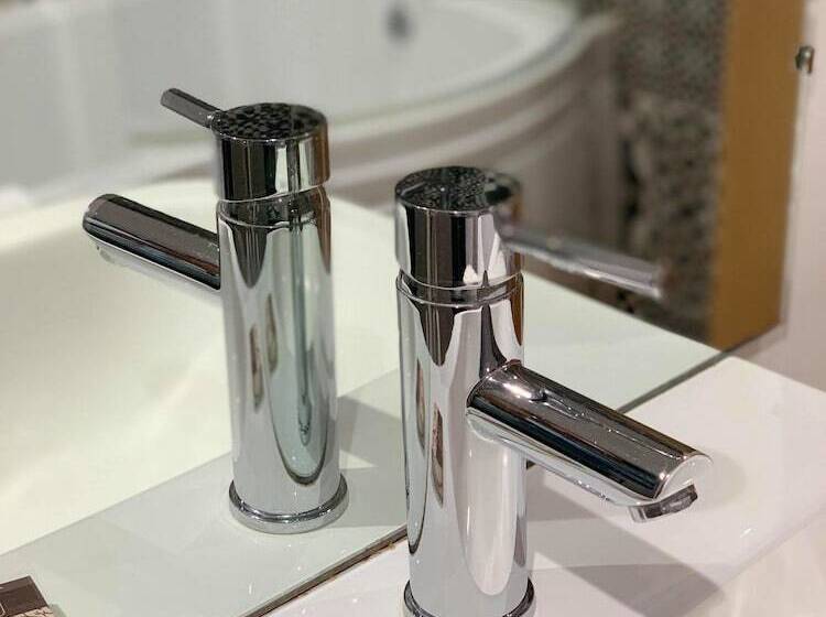 ユースホステル The Wheatsheaf Inn