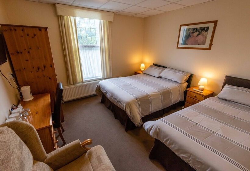 پانسیون Aarondale Guest House