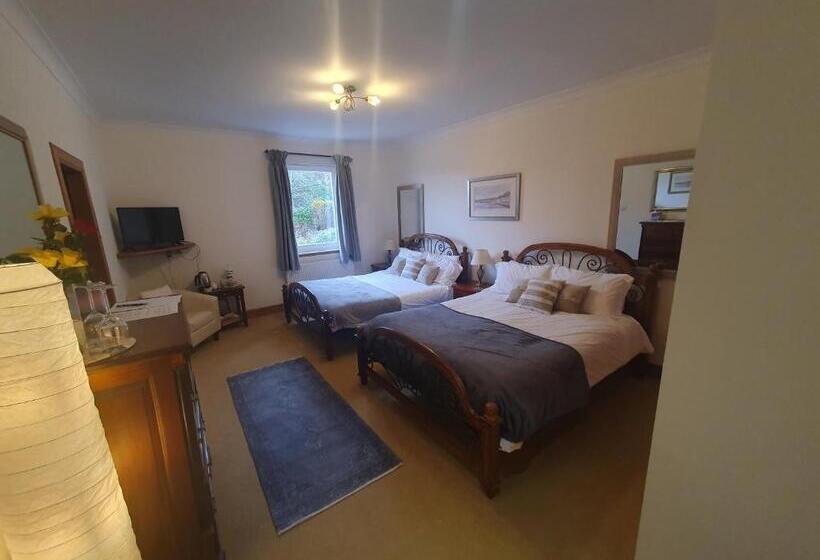 بنسيون Appin Bay View