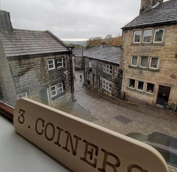 هاستل The Cross Inn