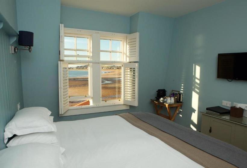 فندق صغير The Ship Inn
