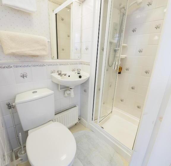 פנסיון Braemar Guest House