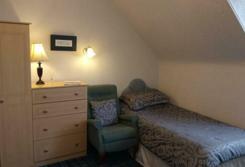بنسيون Crawfords Guest House