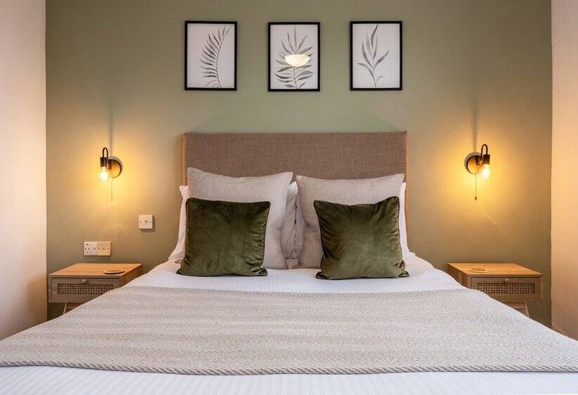 بنسيون Inn For All Seasons