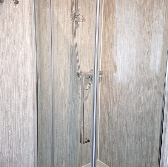 پانسیون Maclean Guest House