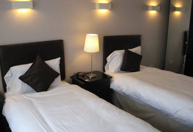 پانسیون Maclean Guest House