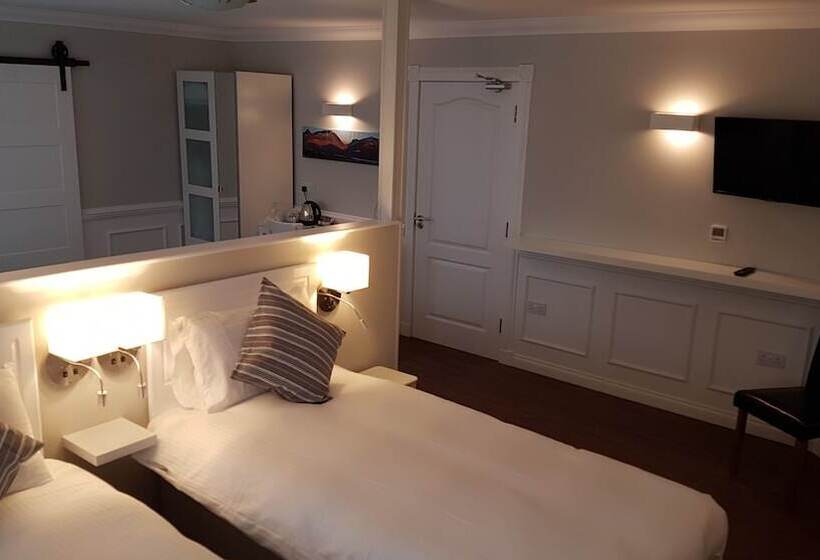 پانسیون Maclean Guest House