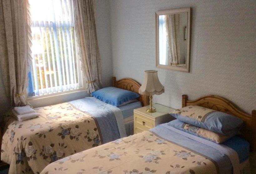 بنسيون Tanamara Guest House