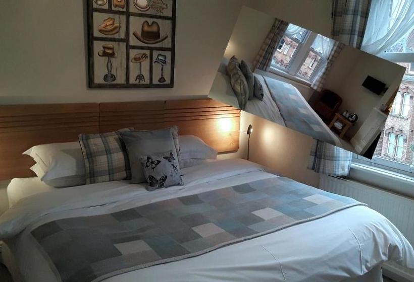 بنسيون Treetops Guest House