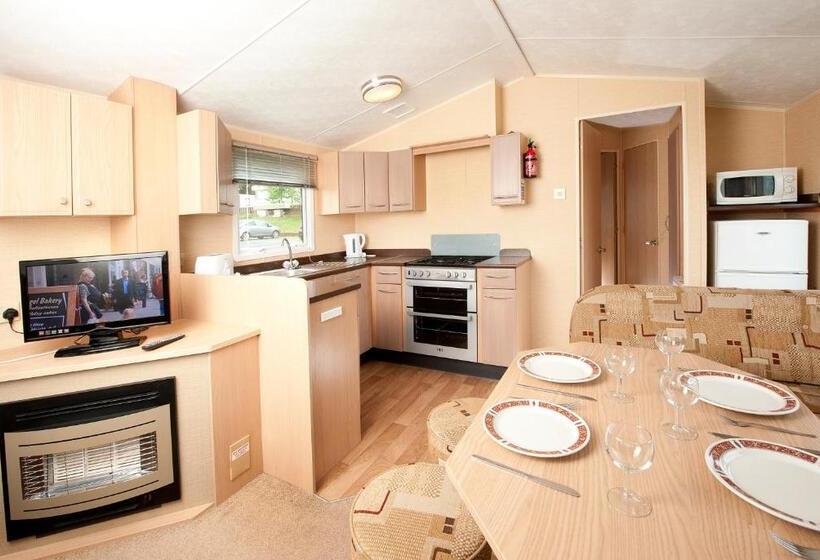 리조트 Trelawne Manor Holiday Park