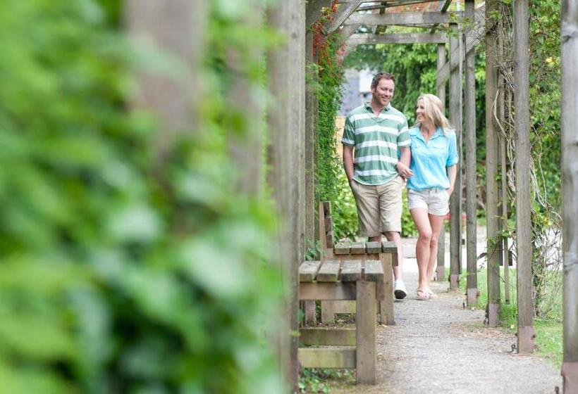 리조트 Trelawne Manor Holiday Park